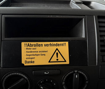 Akcia Volkswagen Transporter T5 1.9TDi 6miest - 6