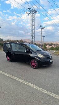 Toyota Aygo 1.0 benzín 2007 - 6