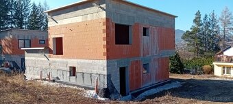 Predaj 4-izbový rodinný dom (hrubá stavba) s pozemkom 585m2 - 6