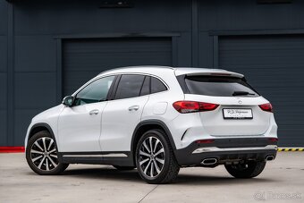 Mercedes-Benz GLA 250 4Matic AMG Line / SK - vozidlo - 6