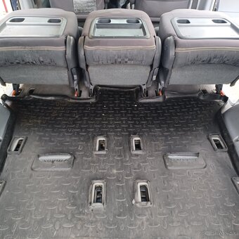 TOYOTA PREVIA 2L. D-4D. - 6