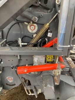 Prodám lis na kulaté balíky Claas Rollant - 6