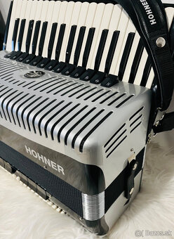 Predám akordeón HOHNER VENTURA IV 96 BAS- špičkový akordeón - 6