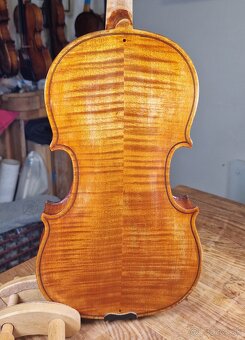 Husle značené O. J. Willmann - 6