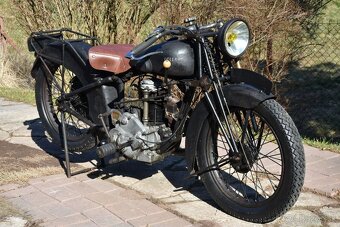 Historický motocykl s vrchovým OHV motorem - 6