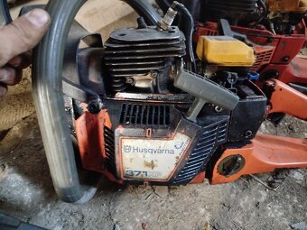 Motorová píla Husqvarna - 6