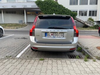 VOLVO V50 D5 - 6
