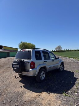 Jeep Cherokee 2.5CRD M5 - 6