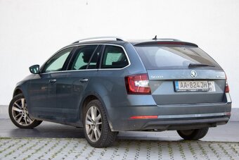 Škoda Octavia Combi. - 6