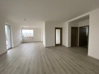 Moderný rodinný dom s možnosťou vlastného prispôsobenia - 6