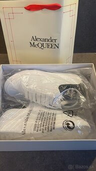 Alexander McQueen - 6