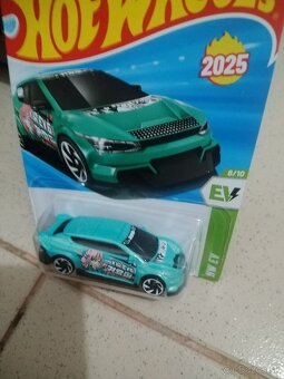 Hot wheels - 6