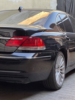 BMW 750i - 6