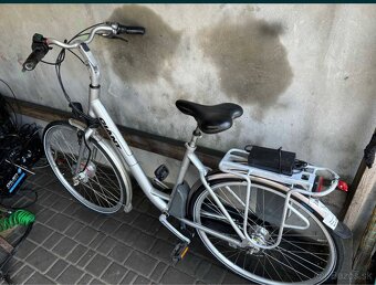 Elektrický bicykel GIANT + sada plynových rukovätí - 6