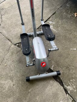 Eliptický trenažér Techfitt 2900 - 6
