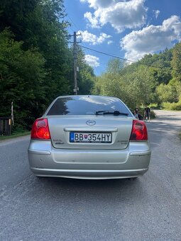 TOYOTA AVENSIS 2.2D - 6