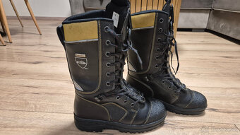 Pilčícke nohavice a obuv Tornado Rosenbauer s protirezem - 6