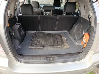 Toyota corolla verso 7-miest - 6