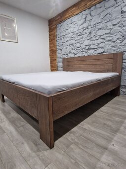 Masivna manželská postel - 6