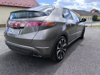 Honda Civic 8g 1.8 V-tec - 6