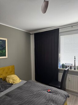 Predám dva čierne závesy - 6