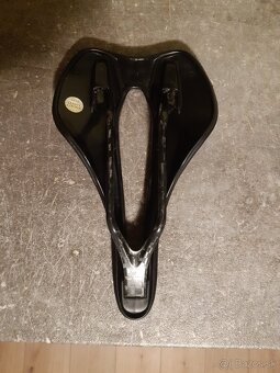 Selle Italia SLR Boost Kit Carbonio Superflow L sedlo, 145 m - 6