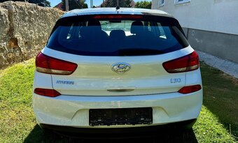 Hyundai i30 1.4 16V - 6