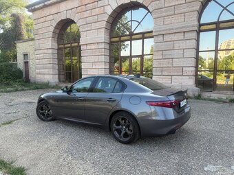 Alfa Romeo Giulia 2.2 Diesel 150 AT Super - 6
