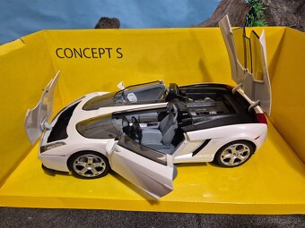 Prodám model 1:18 Lamborghini gallardo concept S - 6