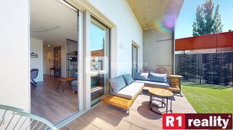 Na prenájom 2 izbový byt 45 m2 + terasa 15 m2 + 30 m2 predzá - 6