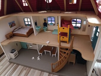 Detský domček so stajňou - 6