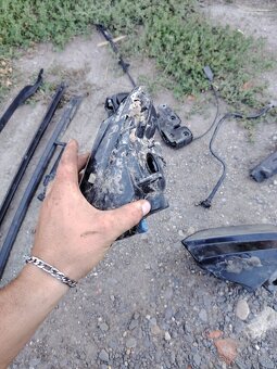 Predám náhradné diely audi a4 b8.5 facelift - 6