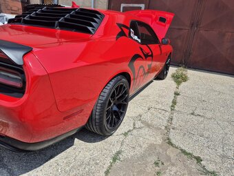 Predam dodge challenger 6.2 hellcat - 6