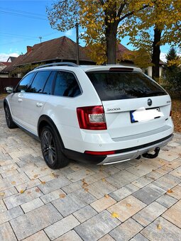 Škoda octavia combi scout - 6