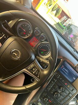 Opel Astra 1.6 бензín, 132 kW, r. 2010 - 6