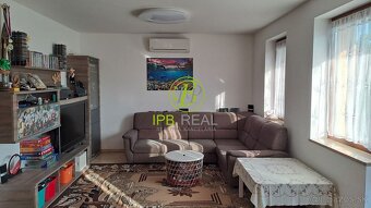 Dvojpodlažný 5-izb. rodinný dom s bazénom v Senci - 6