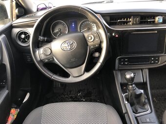 Toyota Corolla - 6