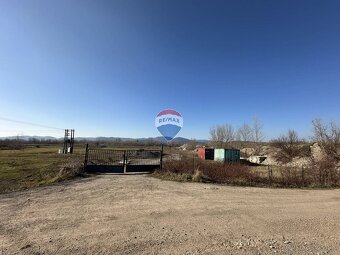 Predaj priemyselného /skladového pozemku priamo pri diaľnici - 6