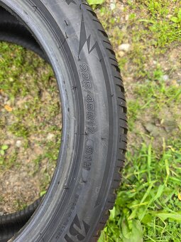 Predam 4 zimne pneu Bridgestone 225/45R17 - 6