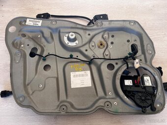 Mechanizmus sťahovania okna VW TOURAN - 6