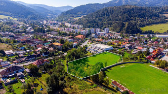 IBA U NÁS Exkluzívne ponúkame rovinatý stavebný pozemok Kro - 6