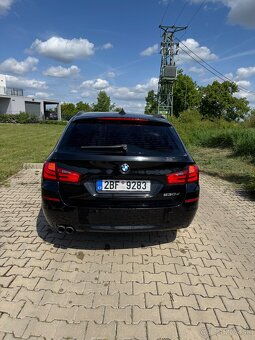 BMW F11 2011 530d 248t km 3.0d Automat kůže nové přední brzd - 6
