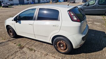 Fiat Punto EVO, motor menený, má 80000km - 6