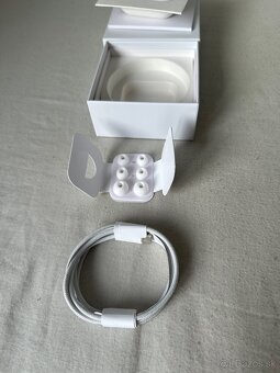 Apple Slúchadlá AirPods 2 Pro (2. Generácia) - USB C - 6