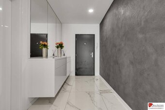 Na predaj nádherný 4 izbový luxusný byt,176 m2 + terasy 55 m - 6