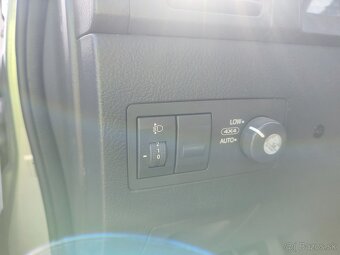 Rozpredám Kia Sorento 2.5 crdi 103 kw - 6