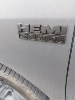 Dodge RAM 5.7 HEMI Sport - 6