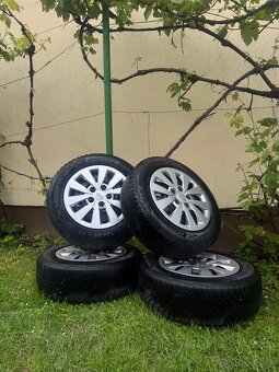 Sada pneu 195/65 R15 + disky + puklice Hyundai - 6