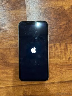Predám IPhone 11 64GB - 6