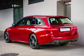 Mercedes-Benz E 220d 4Matic AMG Line / Night Paket / DPH - 6